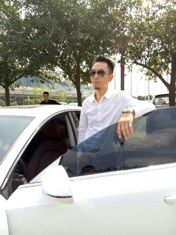 杨岳的第一张照片--安溪婚介网