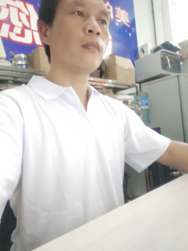 深蓝色的海的第一张照片--安溪婚介网