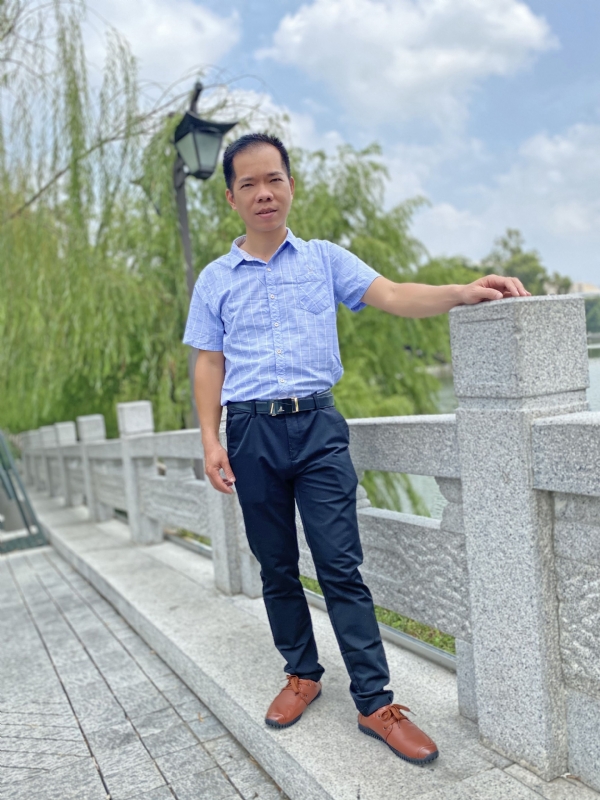 奇峰向阳的第一张照片--安溪婚介网