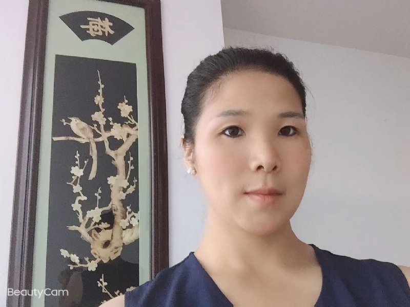 微笑的第一张照片--安溪婚介网
