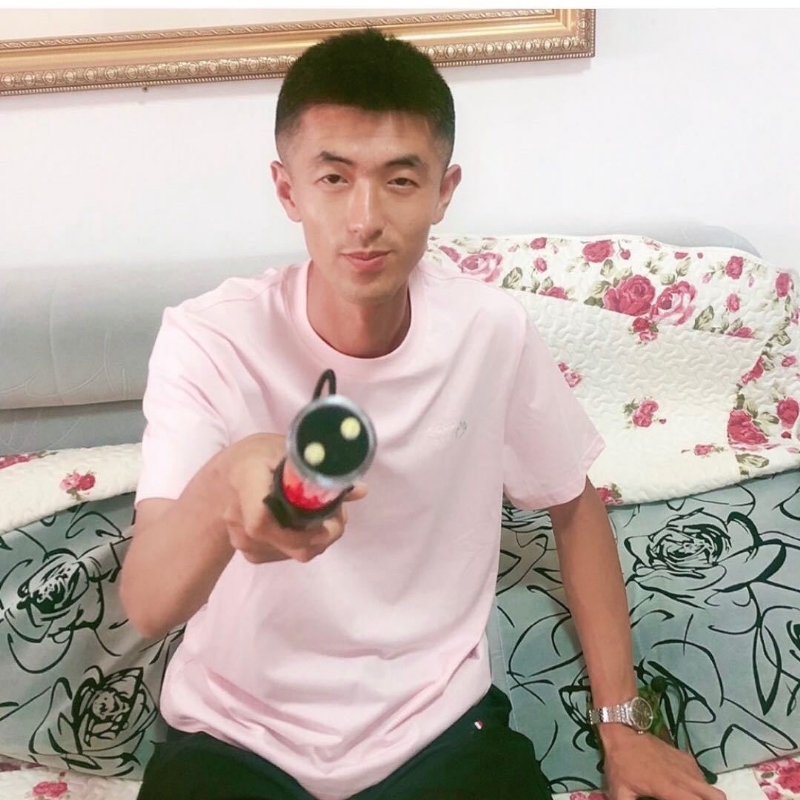 转身留下孤独的她的第一张照片--安溪婚介网