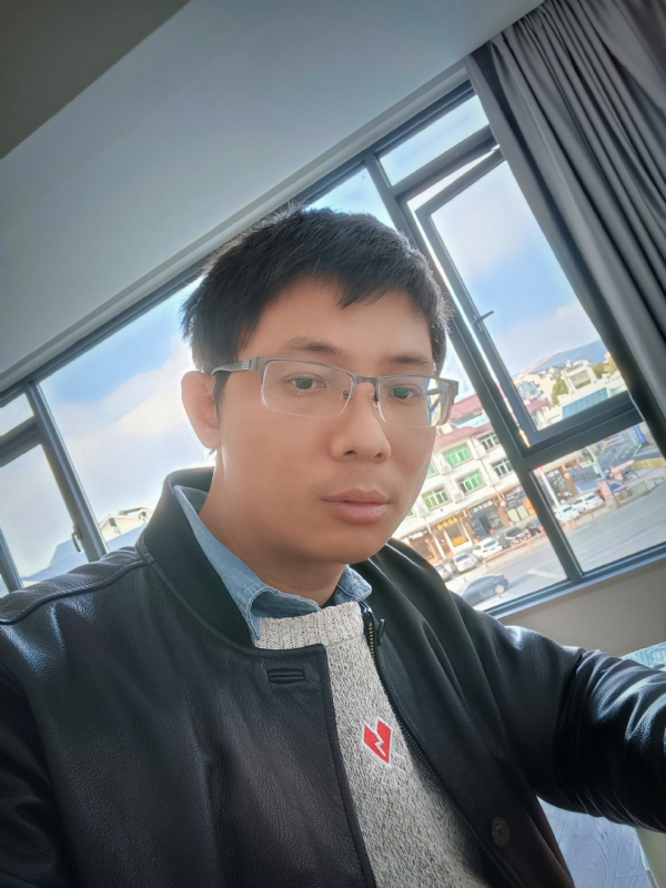 也许只是缺少一个拥抱的第二张照片--安溪婚介网