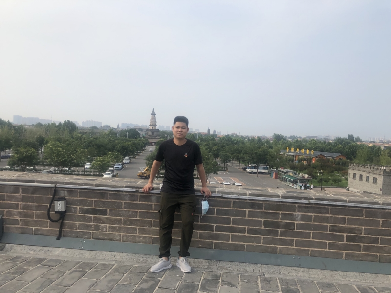 123.向左向右的第一张照片--安溪婚介网