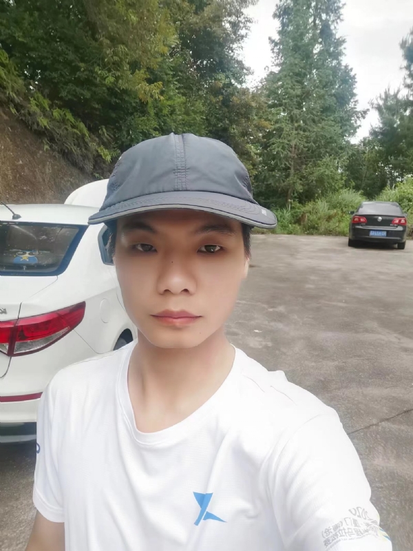 携手相伴的第一张照片--安溪婚介网