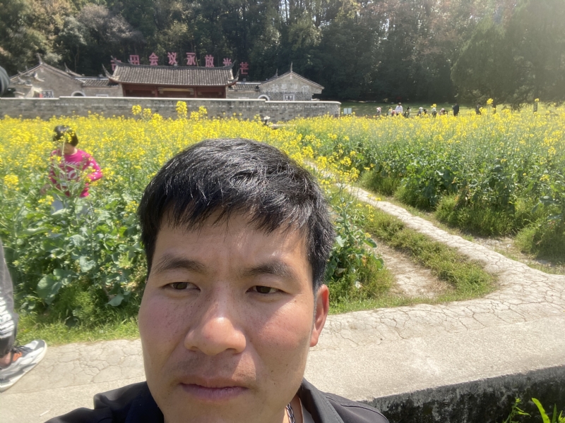 开心的第一张照片--安溪婚介网