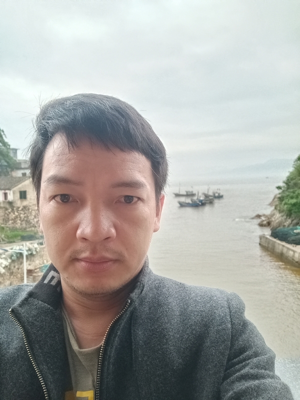 啊亮的第一张照片--安溪婚介网