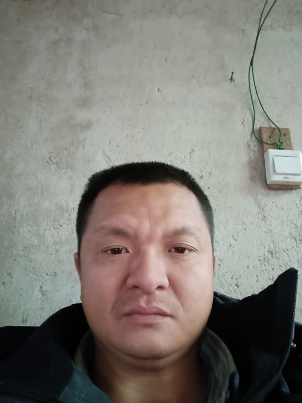 兰成龙的第三张照片--安溪婚介网