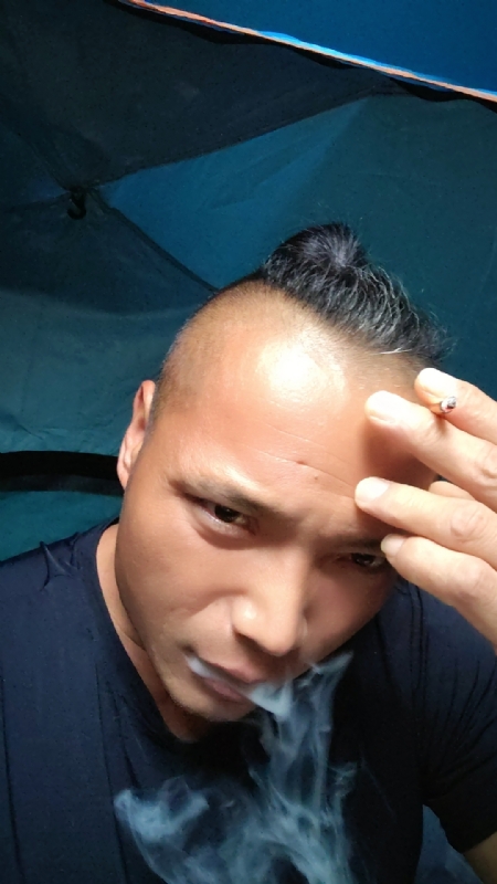 伯爵的第四张照片--安溪婚介网